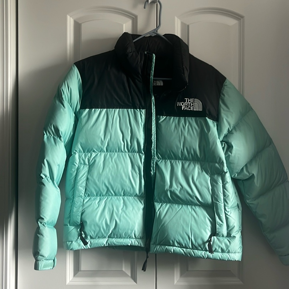 The North Face Women’s Teal & Black Puffer Jacket Size L